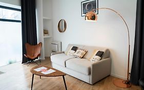 Modern Air Conditioned Apartment